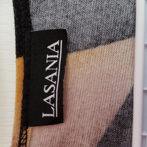 Lasania Top - Picture 2 of 4